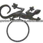 gecko design Decorative cast iron towel ring