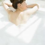 Easy to remove external equipment for making micro bubble in bath tub having soothing effectiveness-tokyofuji-S1-045