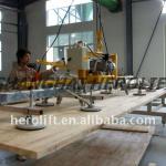 Vacuum lifter for wood