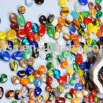 decorative glass pebbles-