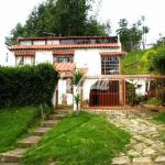 BEAUTIFUL COUNTRY HOUSE NEAR BOGOTA, COLOMBIA-2004