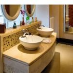 Yellow Quartz stone hotel restaurant vanity top basin table top bathroom table top