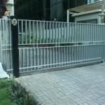 sliding gate-