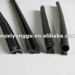 Rubber sealing strip-