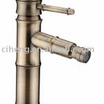 Single lever bidet mixer / water mixer
