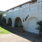 Upmarket Property Close to the Sea and River