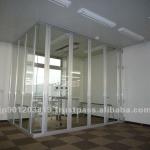 glass wall panel which can be detached and attached
