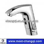 Automatic bathroom faucet for mixed water with brass material