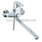Long shower bath mixer with straight spout divertor on body