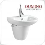 Ceramic wall hung basin