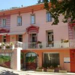Pyrenees - mountain guest house for sale