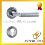 Zinc alloy door handle on rose 0269E