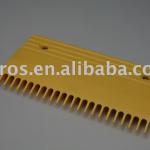 Plastic comb plate