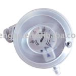 Air conditioning differential pressure switch